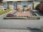 Bamboeplaat bloembak in tuin